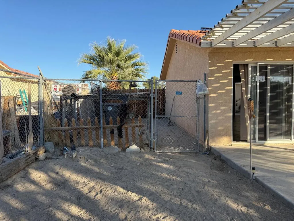 1225 Sargo Avenue, Thermal, California 92274 home-pic-13
