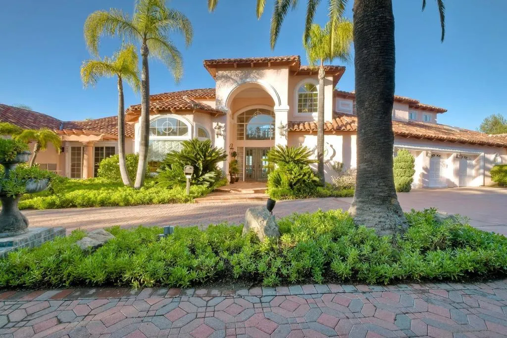 13455 Old Winery Road, Poway, California 92064 home-pic-1