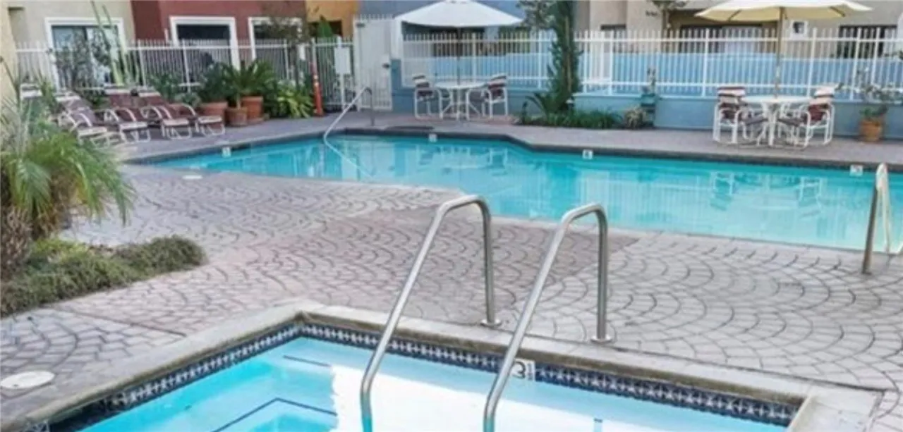 550 Orange, Long Beach, California 90802 home-pic-8