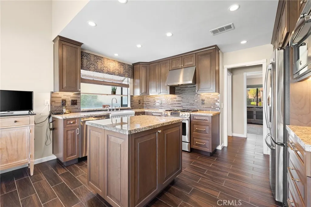 41390 Kansas, Palm Desert, California 92211 home-pic-16