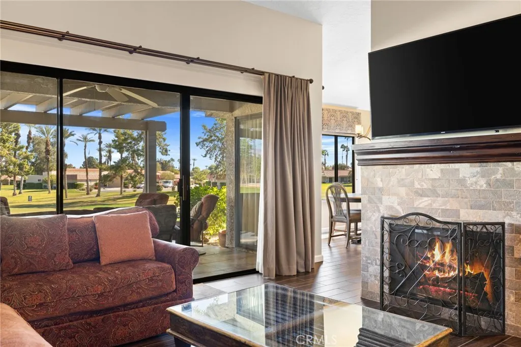 41390 Kansas, Palm Desert, California 92211 home-pic-12
