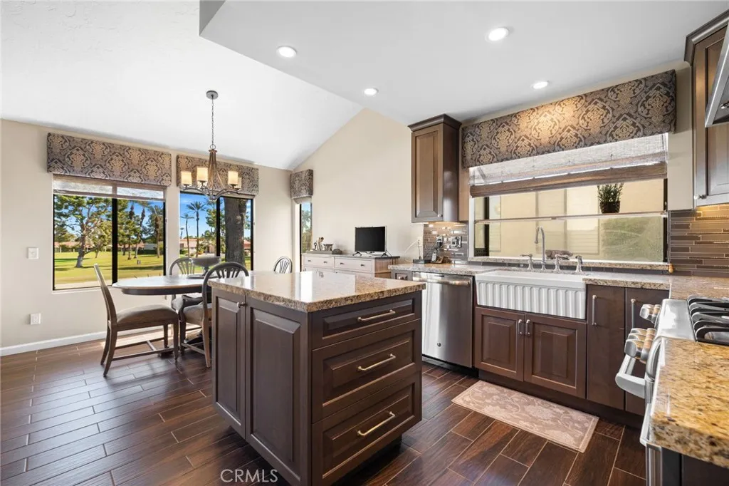 41390 Kansas, Palm Desert, California 92211 home-pic-14