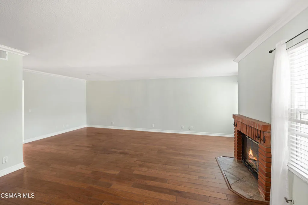365 Jeremiah Drive C, Simi Valley, California 93065 home-pic-4