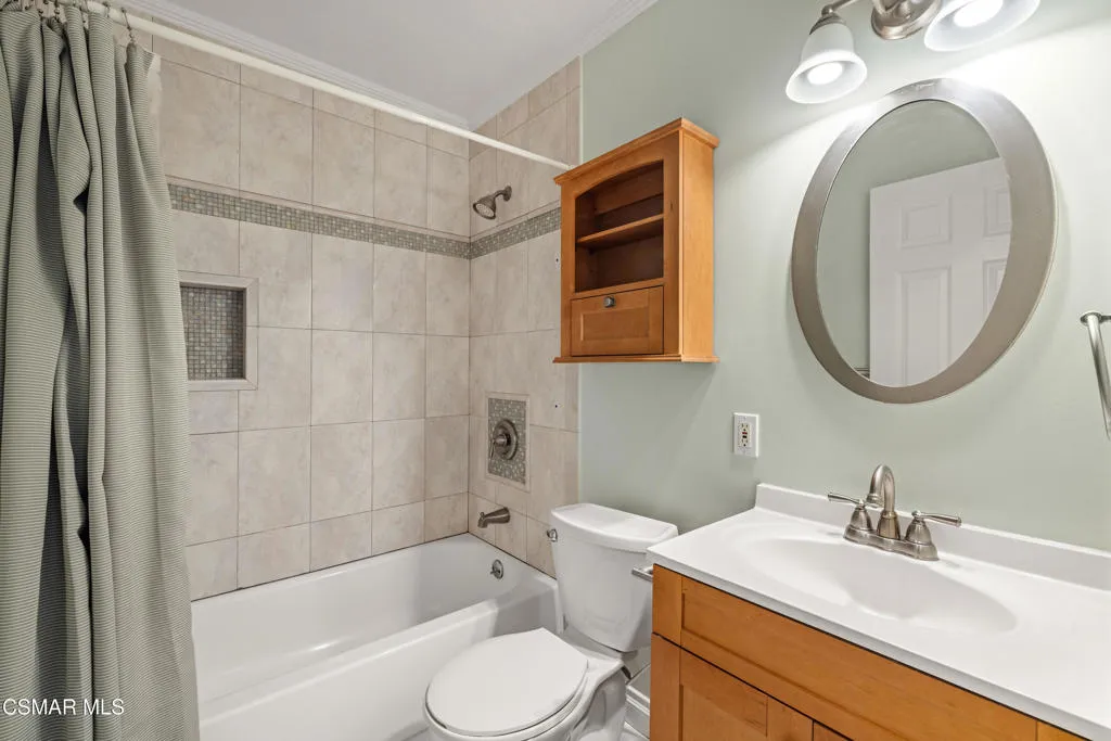 365 Jeremiah Drive C, Simi Valley, California 93065 home-pic-21