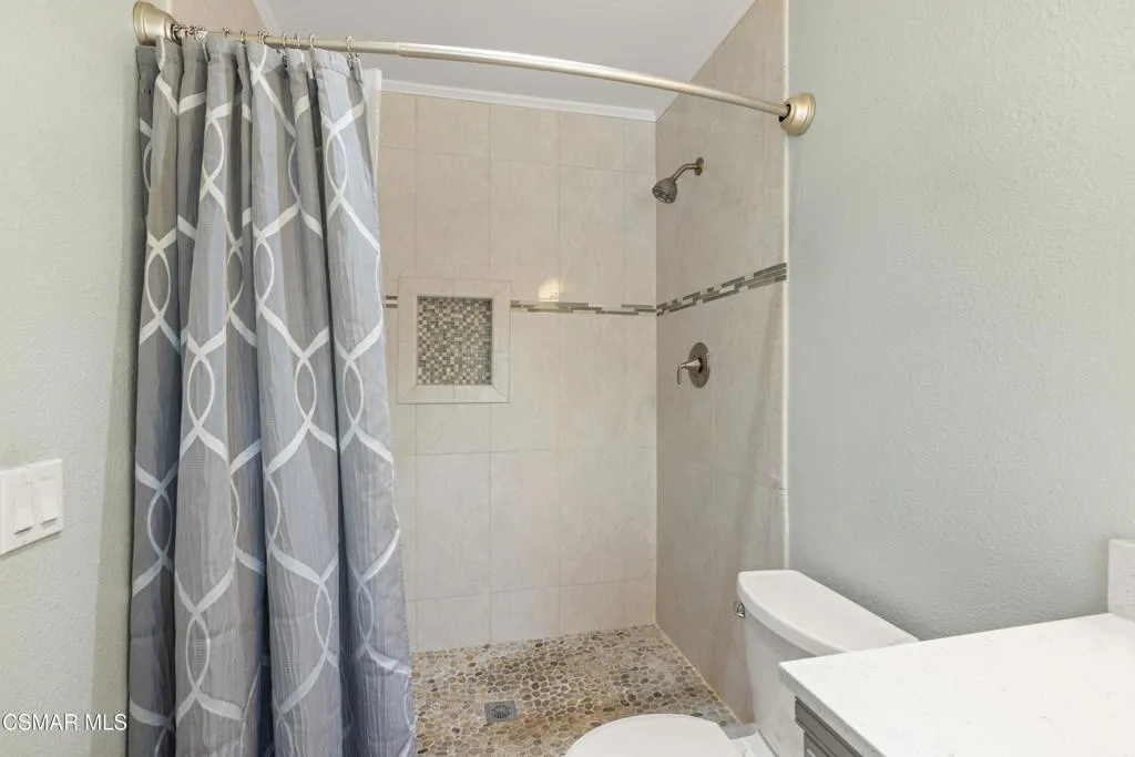 365 Jeremiah Drive C, Simi Valley, California 93065 home-pic-18
