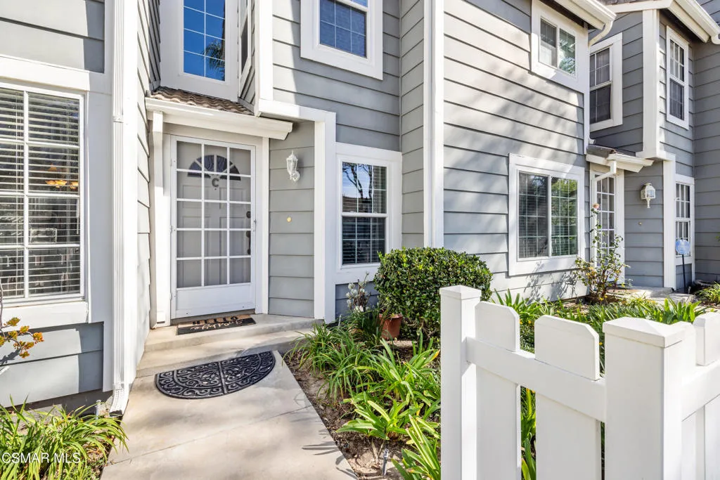 365 Jeremiah Drive C, Simi Valley, California 93065 home-pic-3