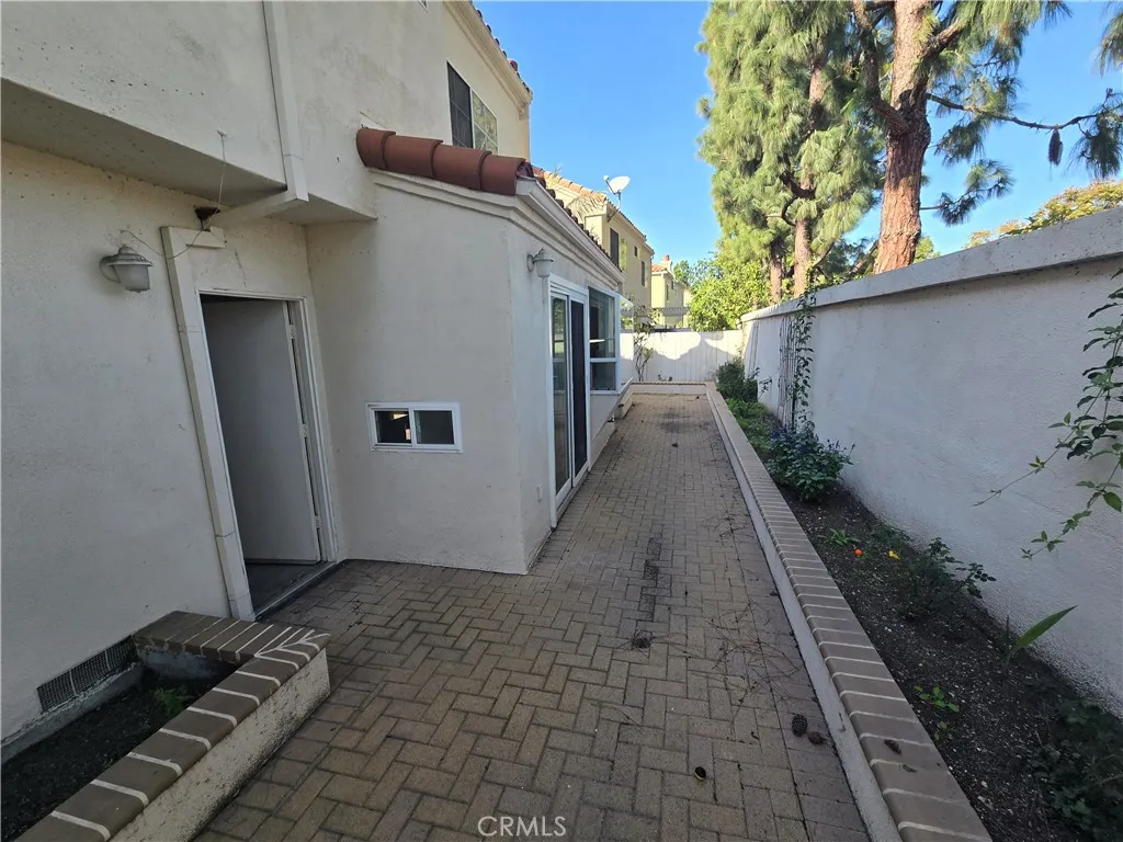 18 Laconia, Irvine, California 92614 home-pic-27