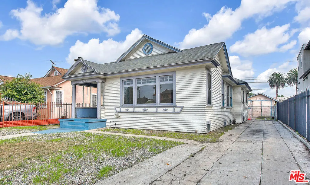 4278 S Hobart Boulevard, Los Angeles, California 90062 home-pic-2