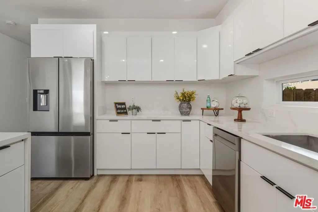 2536 Cotner Avenue, Los Angeles, California 90064 home-pic-16