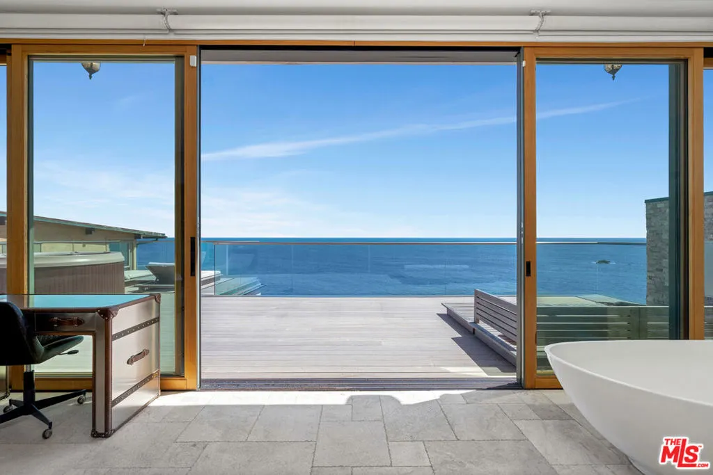 19824 Pacific Coast Highway, Malibu, California 90265 home-pic-4