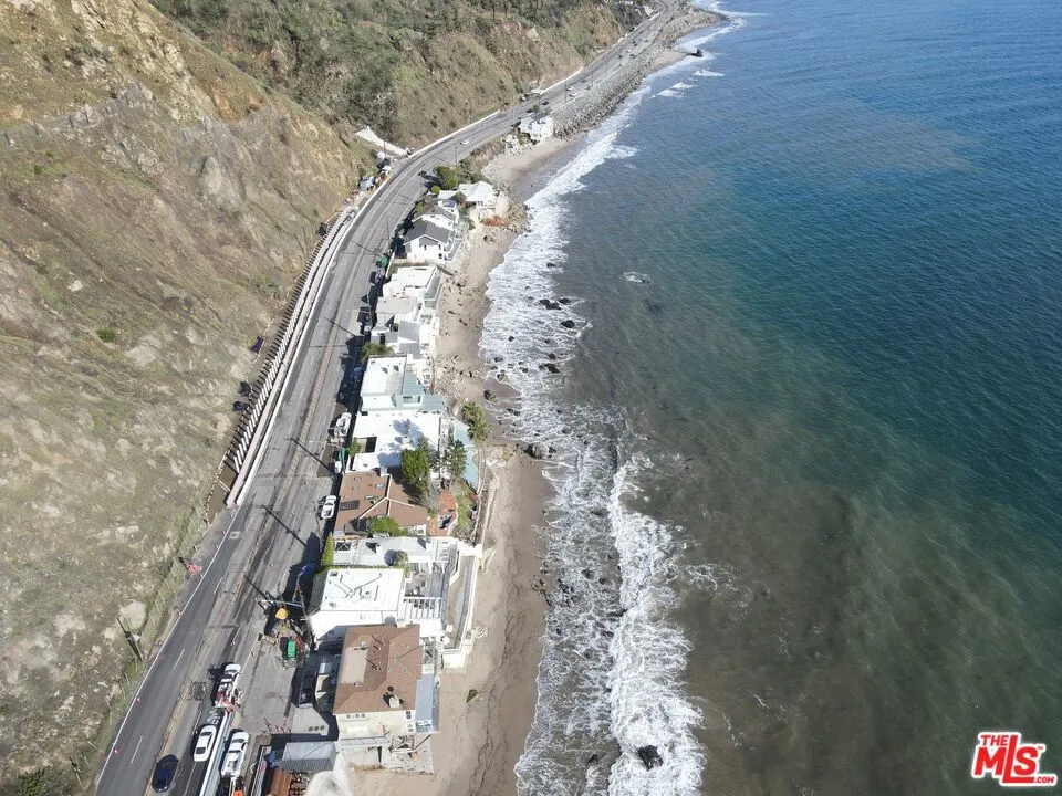 19824 Pacific Coast Highway, Malibu, California 90265 home-pic-2