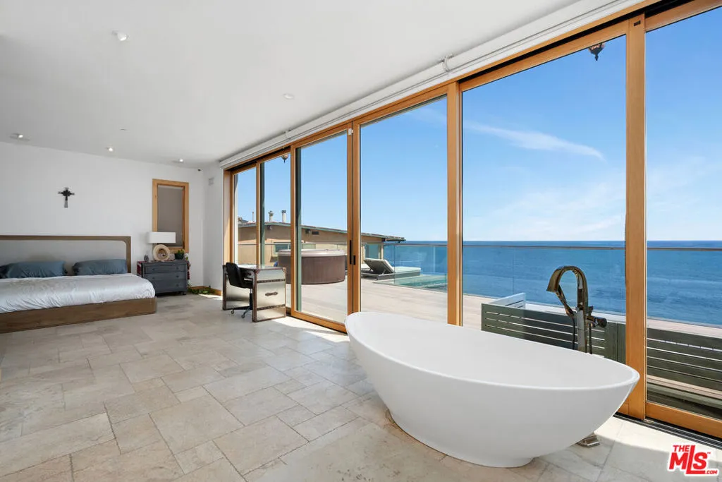 19824 Pacific Coast Highway, Malibu, California 90265 home-pic-3