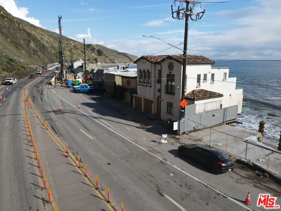 19824 Pacific Coast Highway, Malibu, California 90265 home-pic-1