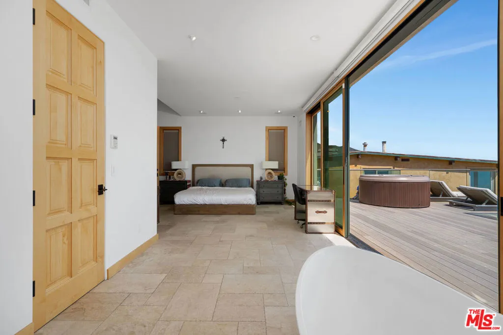 19824 Pacific Coast Highway, Malibu, California 90265 home-pic-24