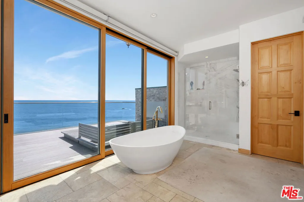 19824 Pacific Coast Highway, Malibu, California 90265 home-pic-28