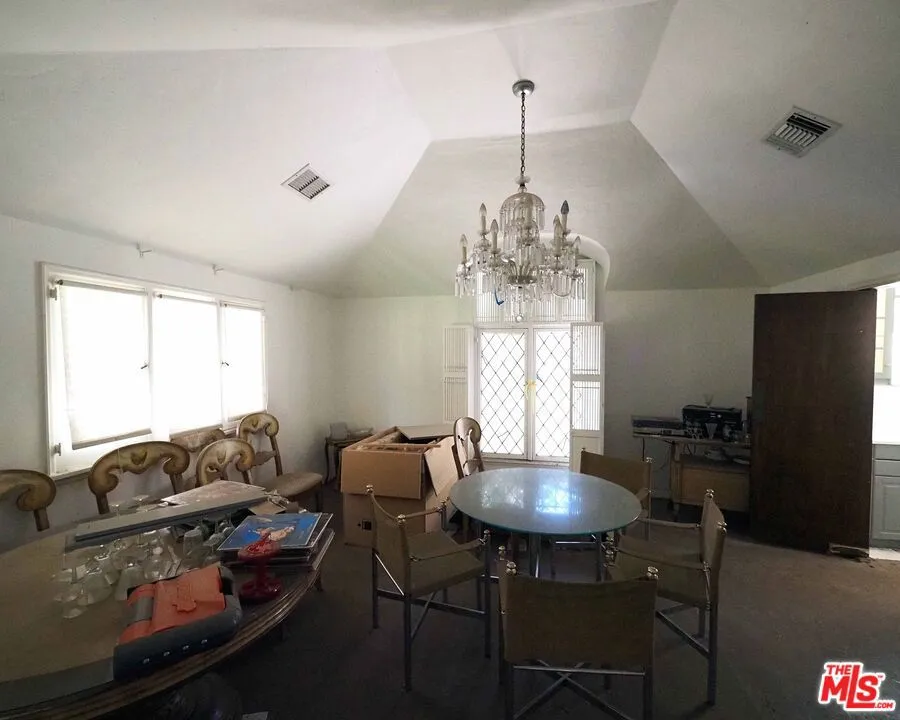 742 Schumacher Drive, Los Angeles, California 90048 home-pic-9