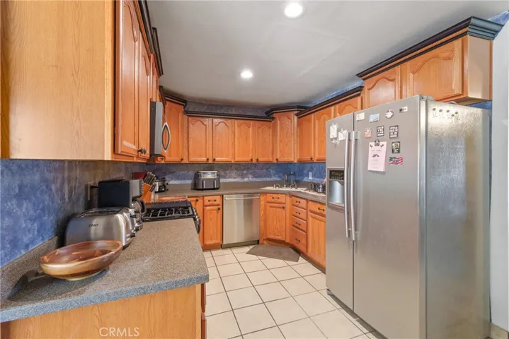 913 E Virginia, Barstow, California 92311