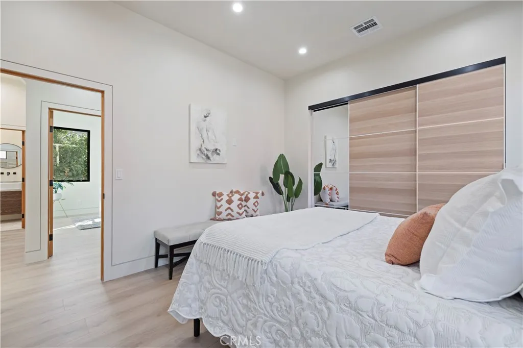 4026 Garden Avenue, Los Angeles, California 90039 home-pic-19