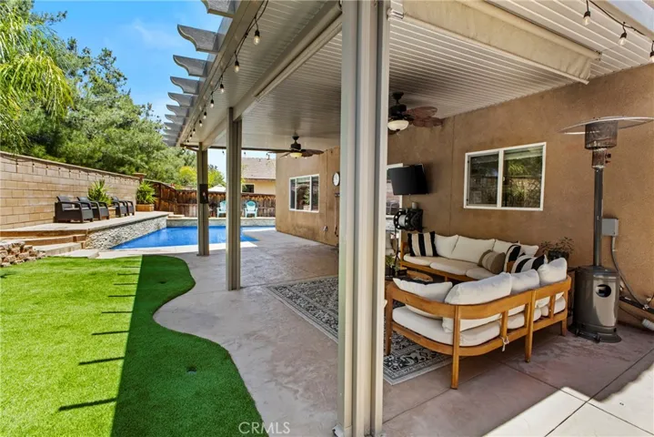 Perfect Backyard for BBQ and Fun!