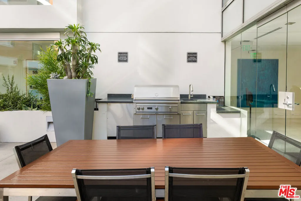 6735 Yucca Street 508, Los Angeles, California 90028 home-pic-21