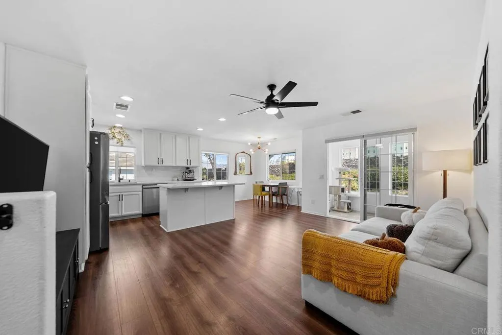 1452 Canvas Drive 1, Chula Vista, California 91913 home-pic-1