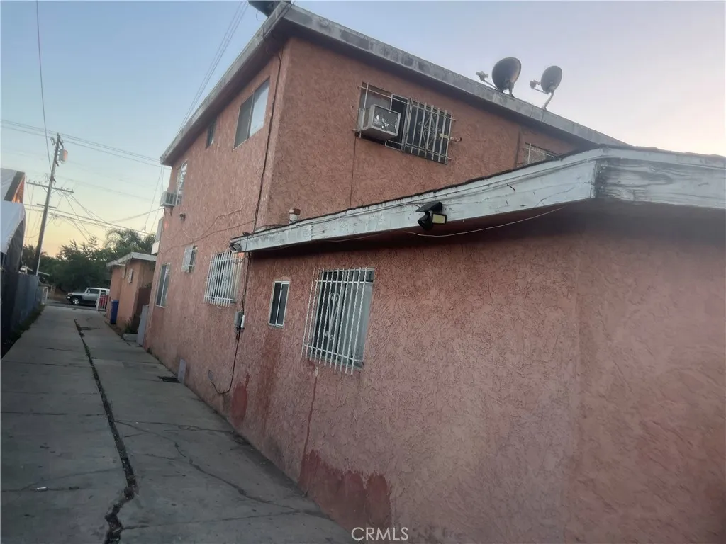 151 E 121st, Los Angeles, California 90061 home-pic-4