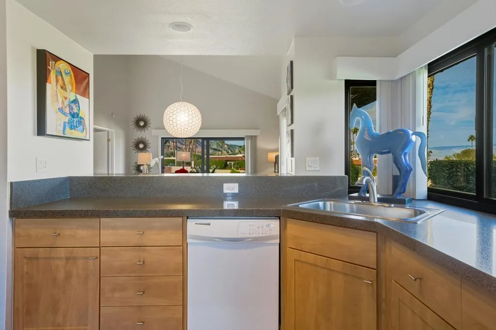 48624 Sundrop Court, Palm Desert, California 92260 home-pic-22