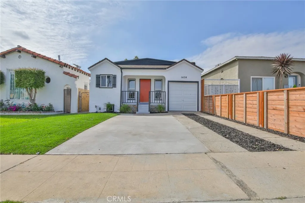 1434 W 92nd St, Los Angeles, California 90047 home-pic-3