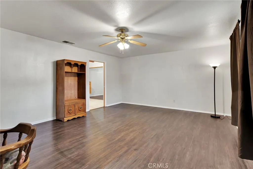 15481 Ramona, Apple Valley, California 92307 home-pic-3