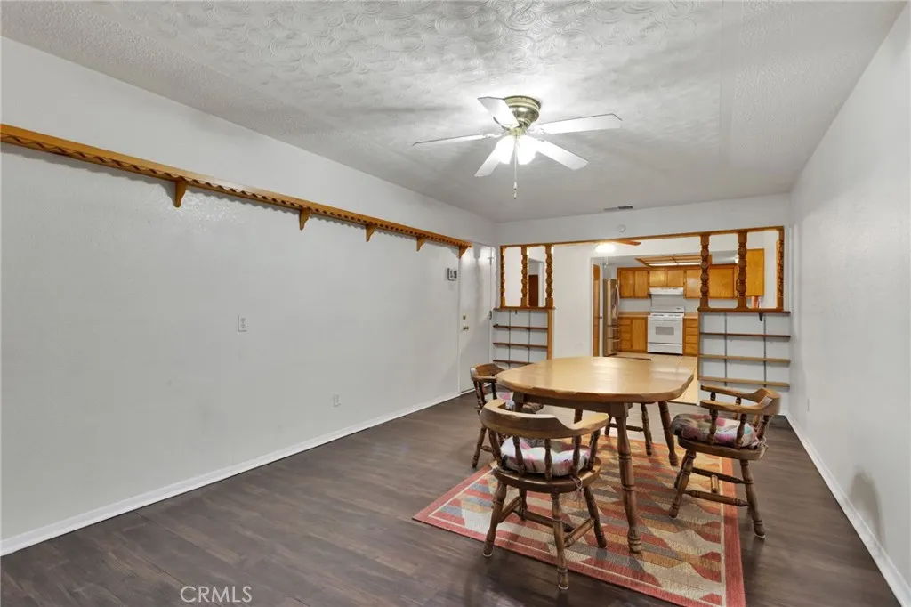 15481 Ramona, Apple Valley, California 92307 home-pic-9