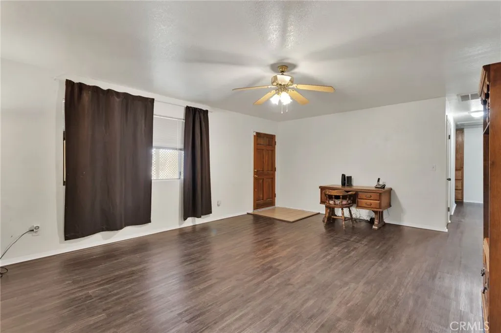 15481 Ramona, Apple Valley, California 92307 home-pic-4