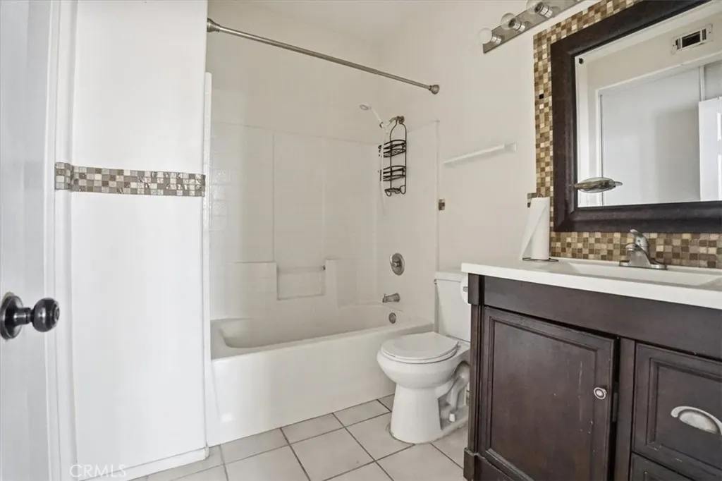 748 Navarro, Corona, California 92879 home-pic-36
