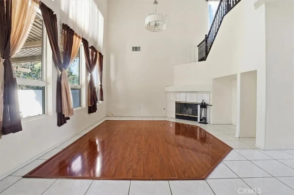 748 Navarro, Corona, California 92879 home-pic-4