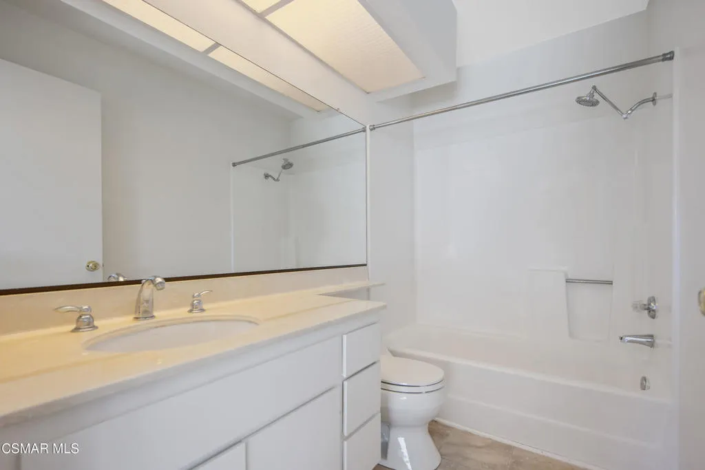 11833 Nightingale Street, Moorpark, California 93021 home-pic-27