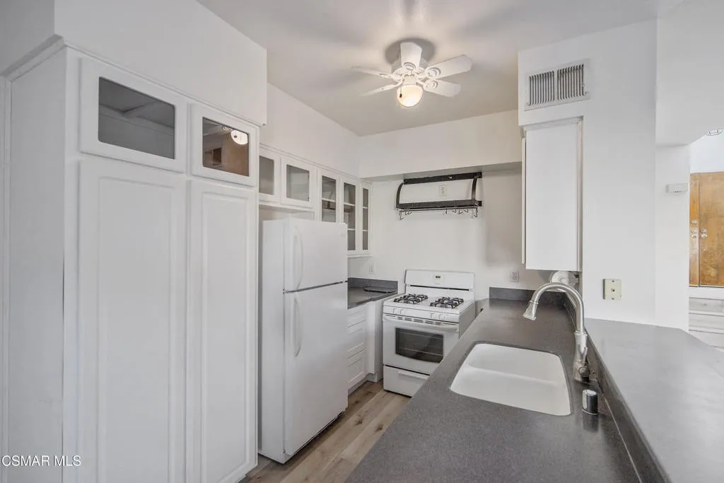 11833 Nightingale Street, Moorpark, California 93021 home-pic-12