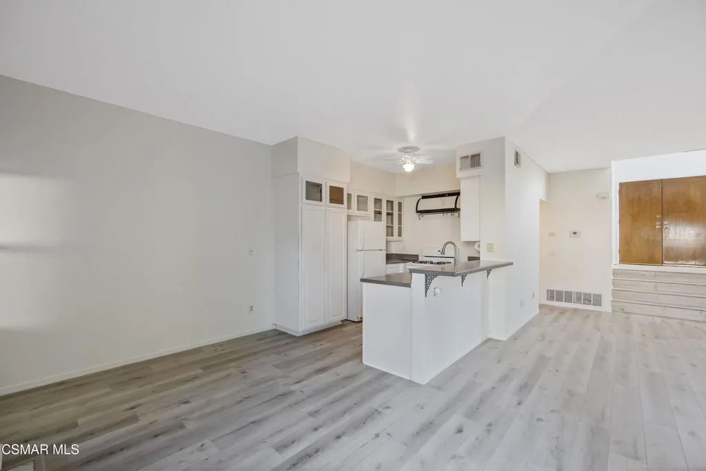 11833 Nightingale Street, Moorpark, California 93021 home-pic-7