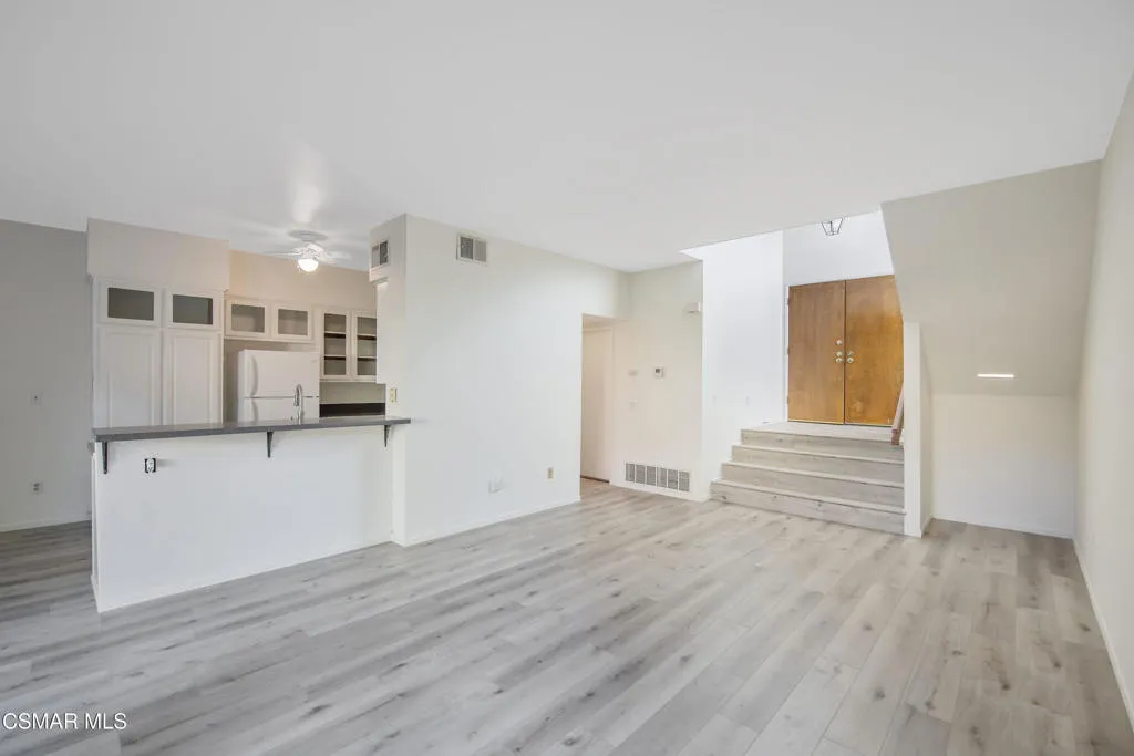 11833 Nightingale Street, Moorpark, California 93021 home-pic-6