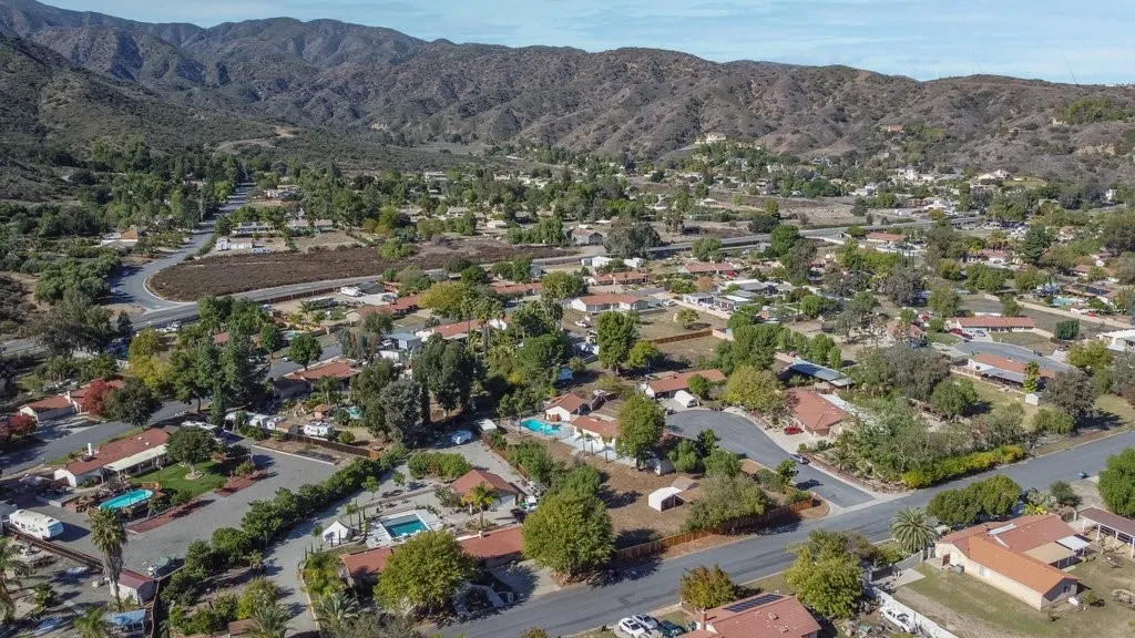 15175 Macias, Lake Elsinore, California 92530 home-pic-52