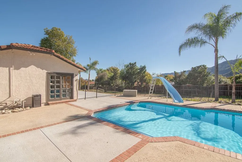 15175 Macias, Lake Elsinore, California 92530 home-pic-31