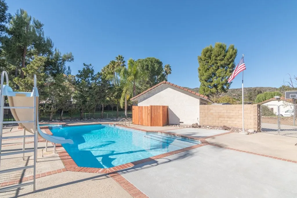 15175 Macias, Lake Elsinore, California 92530 home-pic-28