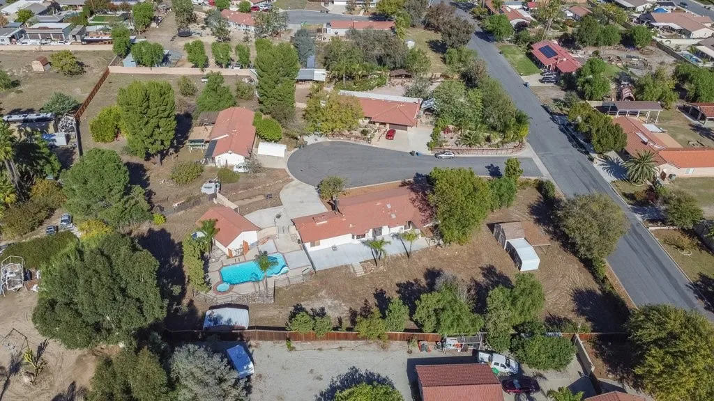 15175 Macias, Lake Elsinore, California 92530 home-pic-53