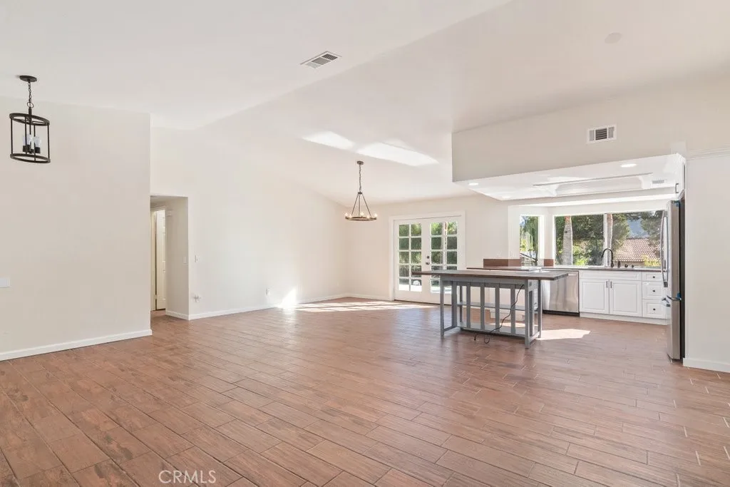 15175 Macias, Lake Elsinore, California 92530 home-pic-9