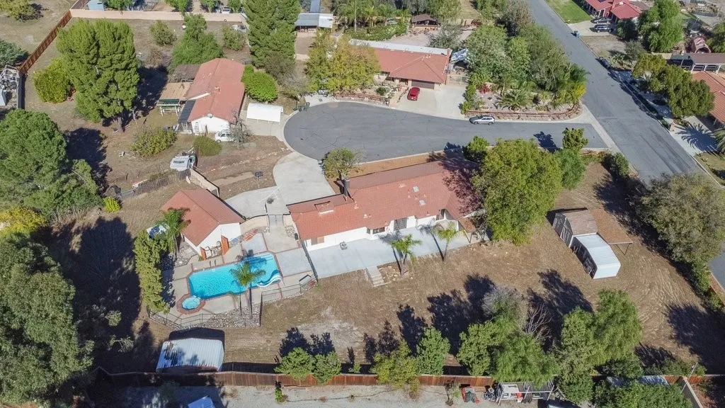 15175 Macias, Lake Elsinore, California 92530 home-pic-54