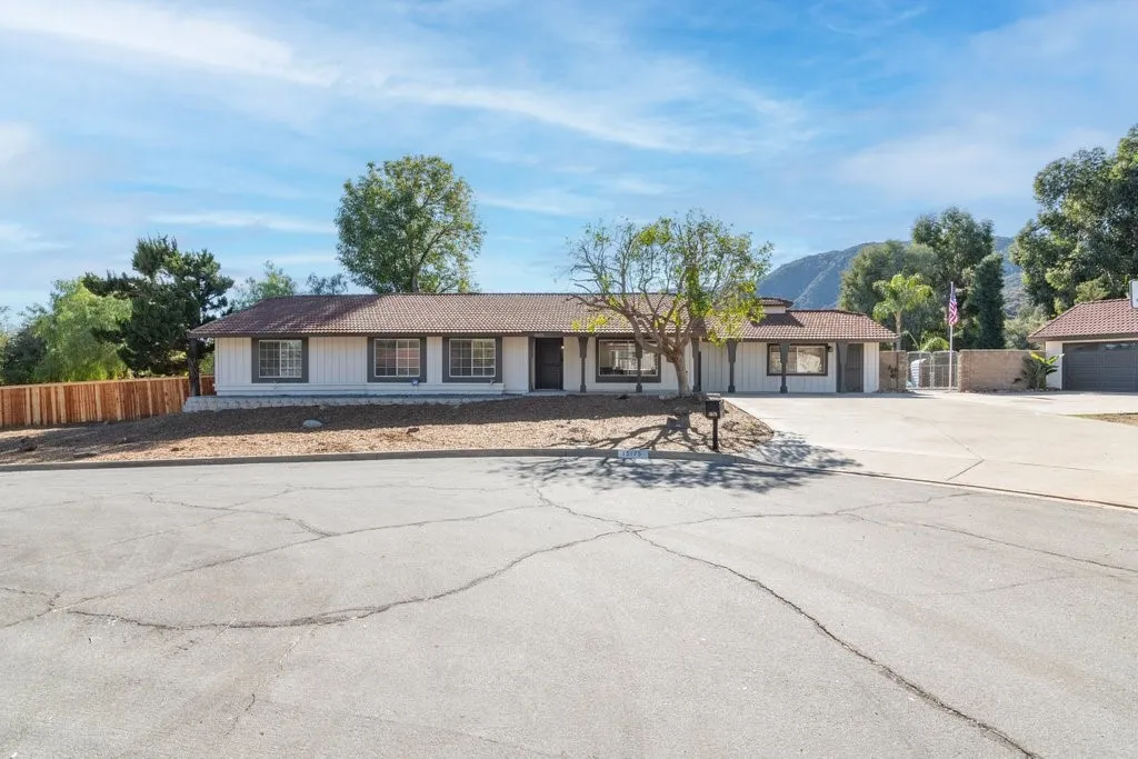 15175 Macias, Lake Elsinore, California 92530 home-pic-58