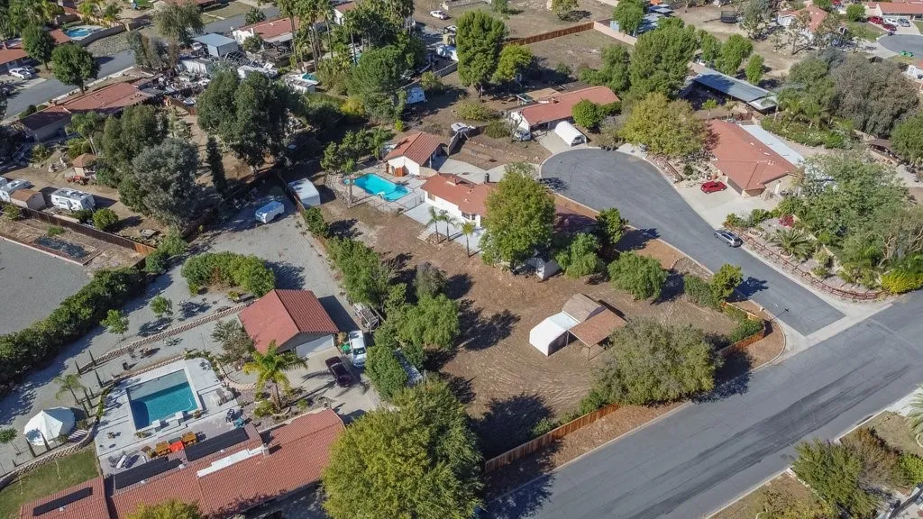 15175 Macias, Lake Elsinore, California 92530 home-pic-51