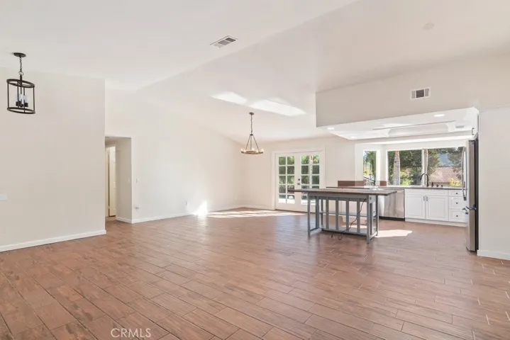 Huge open family and dining room- perfect for gatherings.