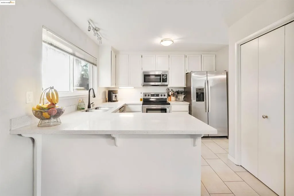 407 Vista Heights Rd, El Cerrito, California 94530 home-pic-6