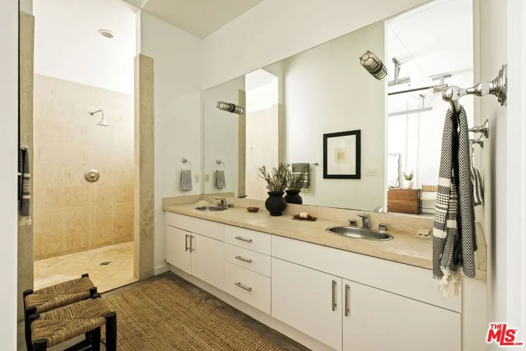 1534 17th Street 102, Santa Monica, California 90404 home-pic-12