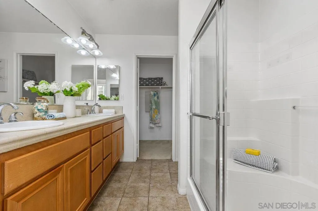 16913 New Rochelle Way 83, San Diego, California 92127 home-pic-26