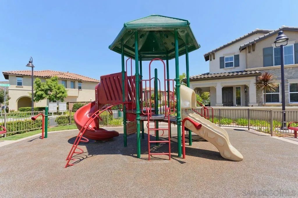 16913 New Rochelle Way 83, San Diego, California 92127 home-pic-35
